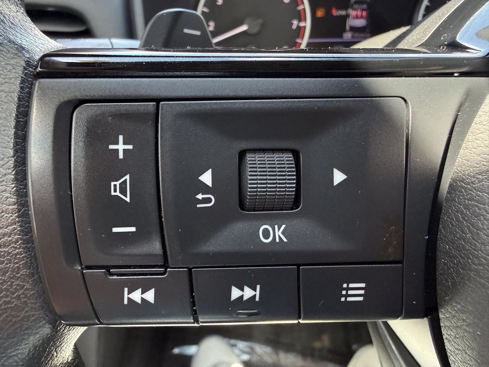 2023 Boulder Gray Pearl/Super Black Nissan Rogue SV AWD SUV