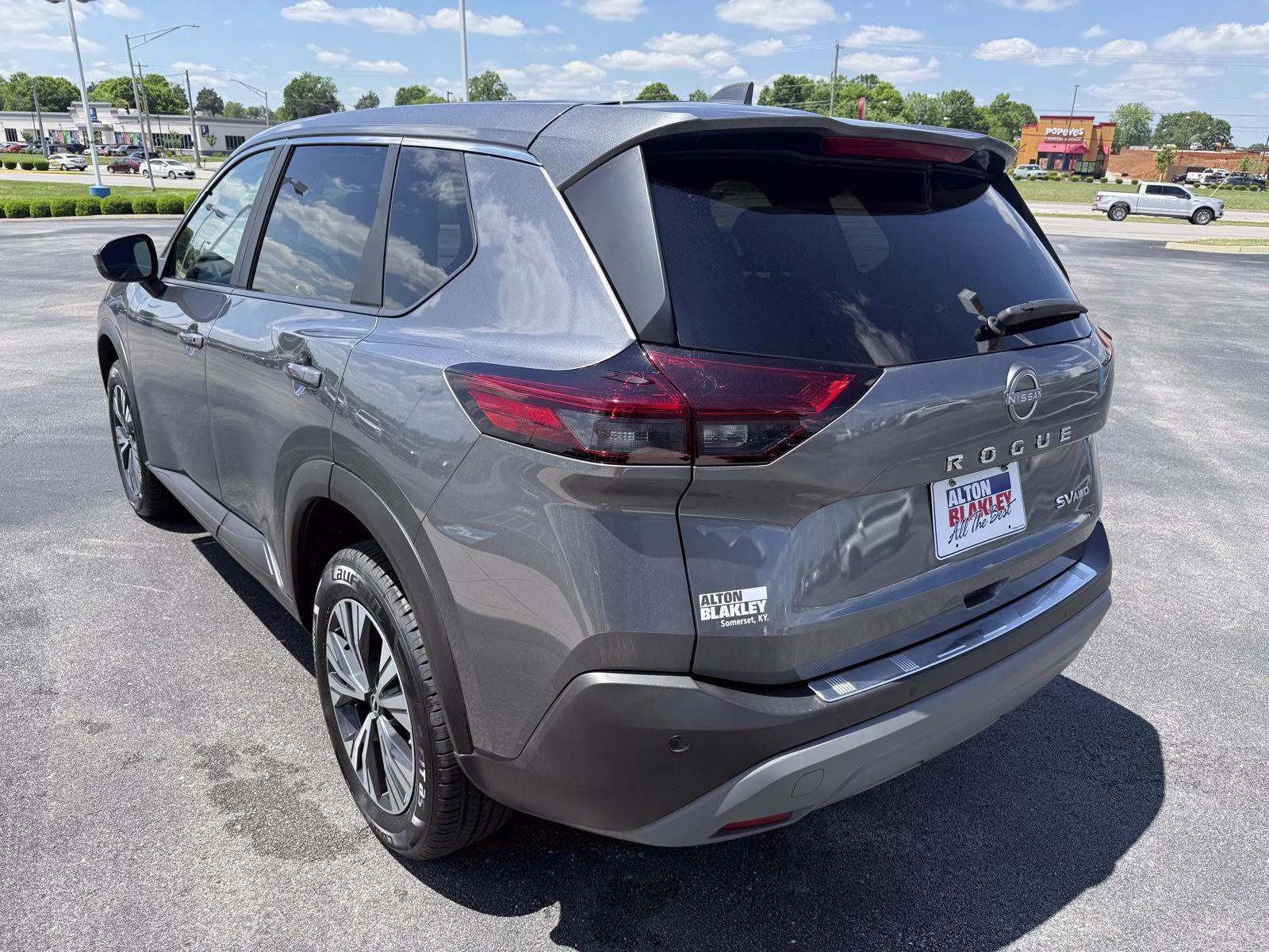 2023 Boulder Gray Pearl/Super Black Nissan Rogue SV AWD SUV