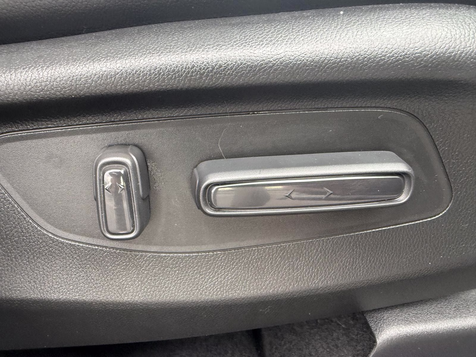 2024 Lunar Silver Metallic Honda CR-V Hybrid Sport-L AWD 4dr AWD