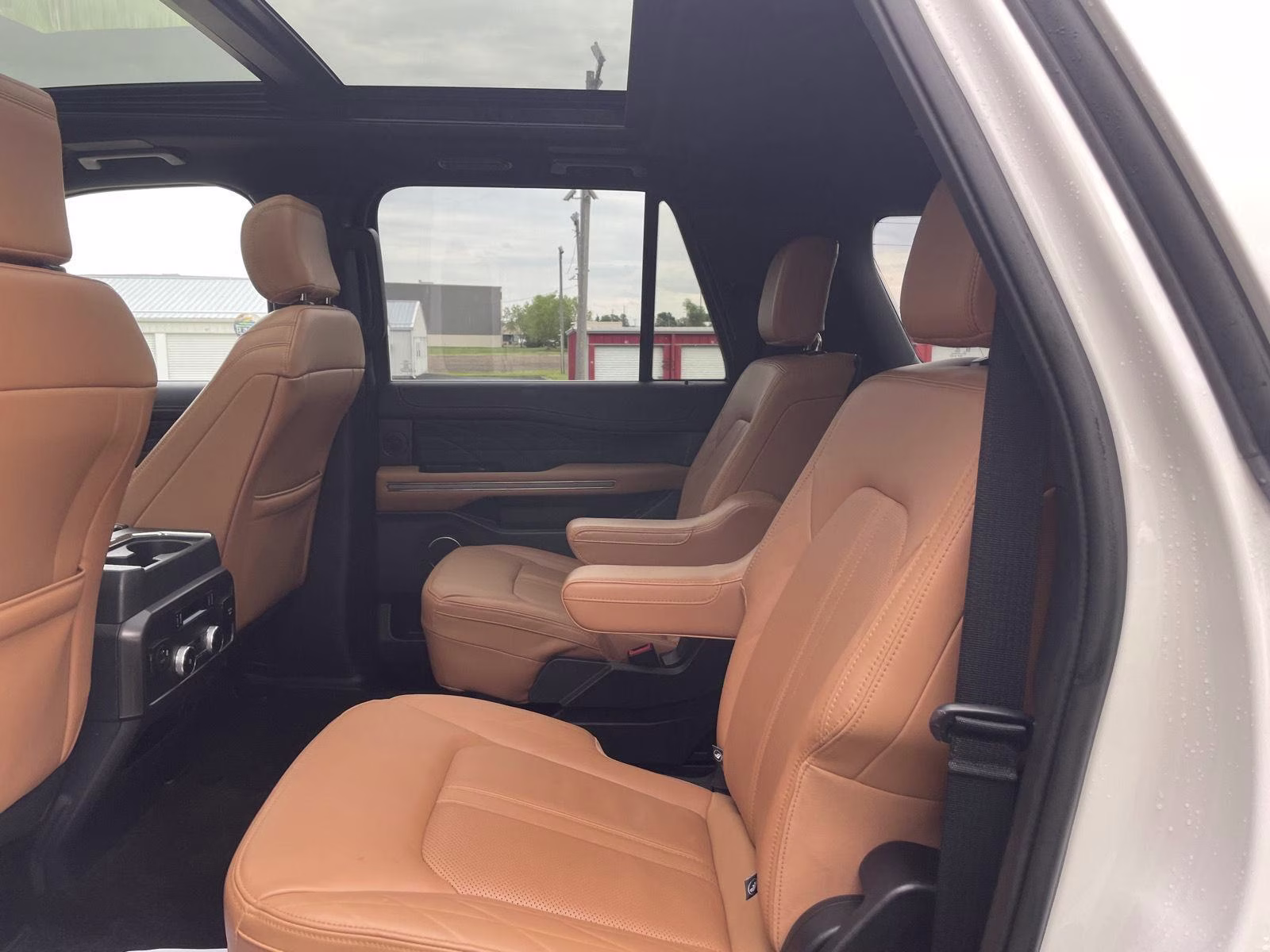 2022 Star White Metallic Tri-Coat Ford Expedition Max Platinum 4X4 SUV