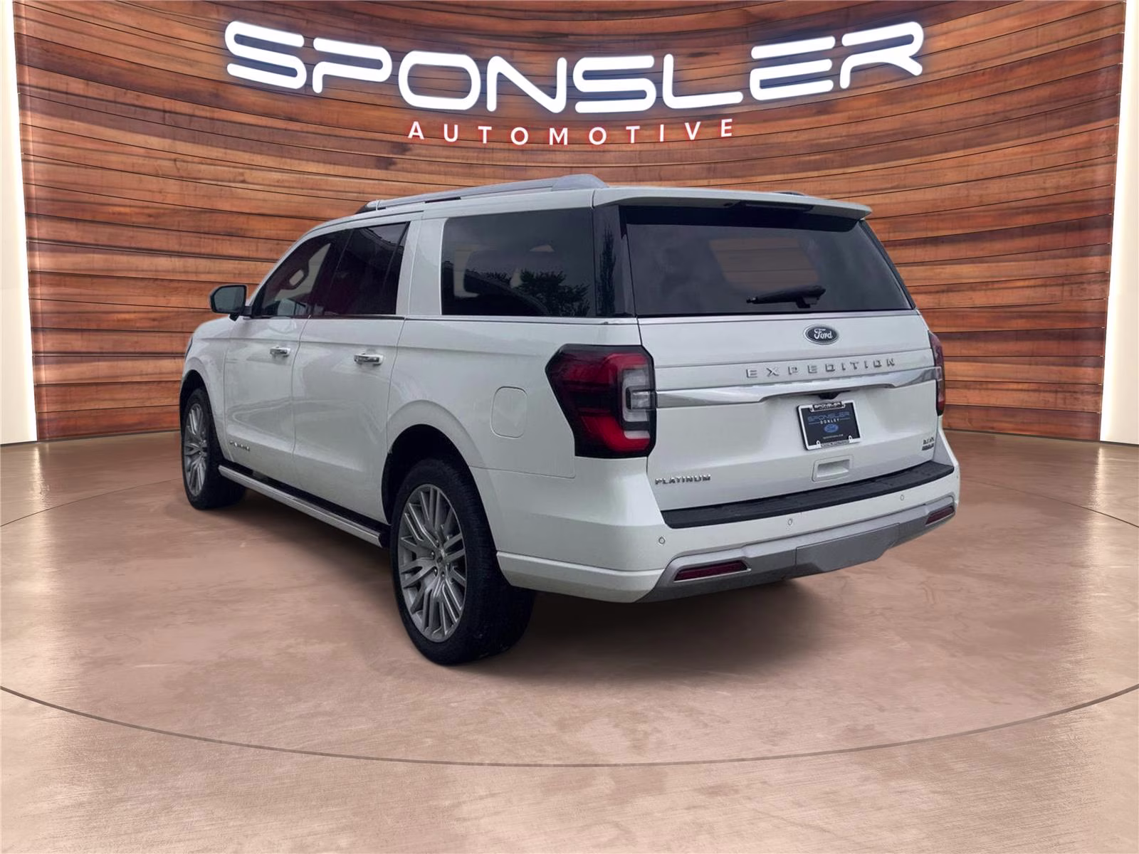 2022 Star White Metallic Tri-Coat Ford Expedition Max Platinum 4X4 SUV