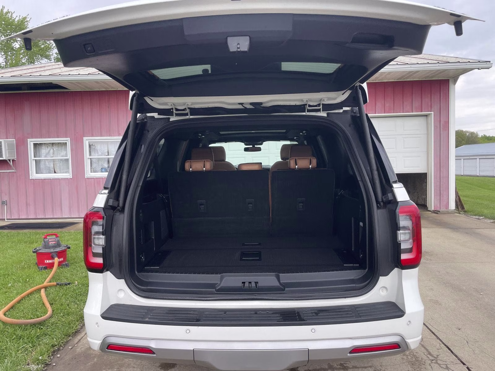 2022 Star White Metallic Tri-Coat Ford Expedition Max Platinum 4X4 SUV