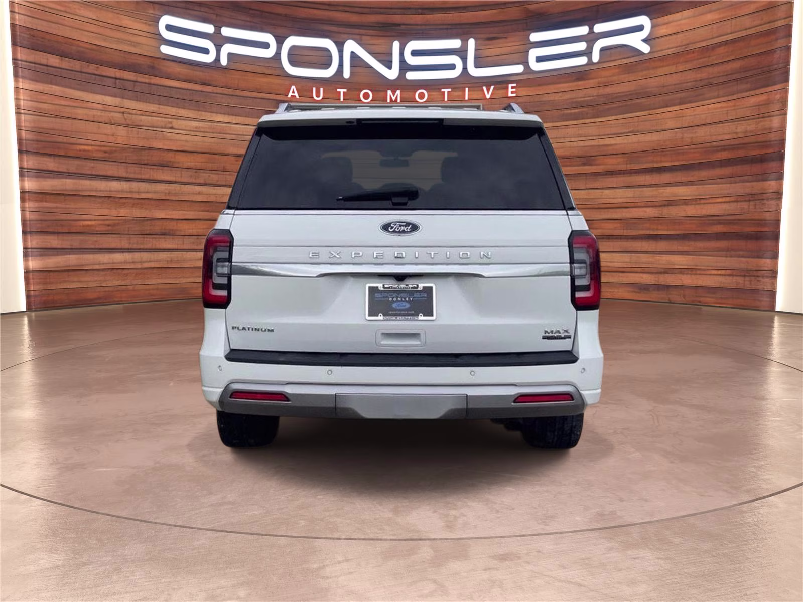 2022 Star White Metallic Tri-Coat Ford Expedition Max Platinum 4X4 SUV