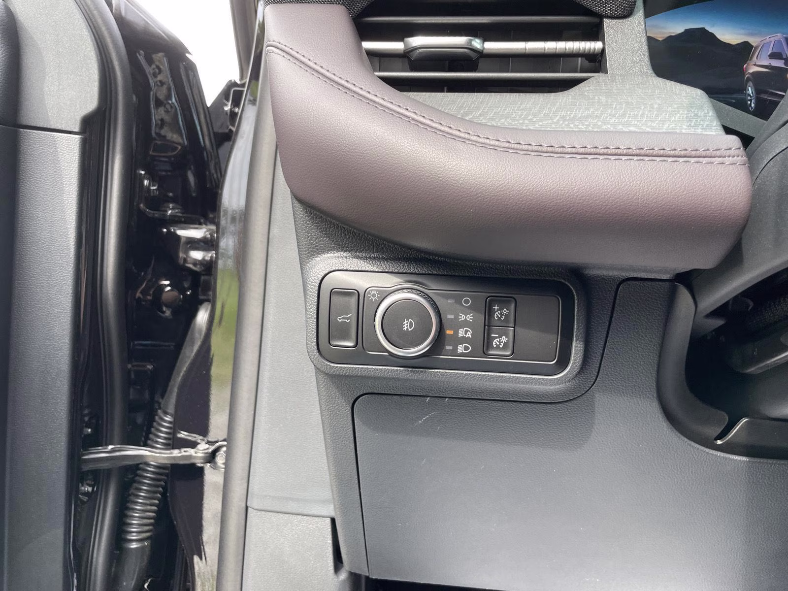 2026 Agate Black Ford Explorer Platinum 4X4 SUV