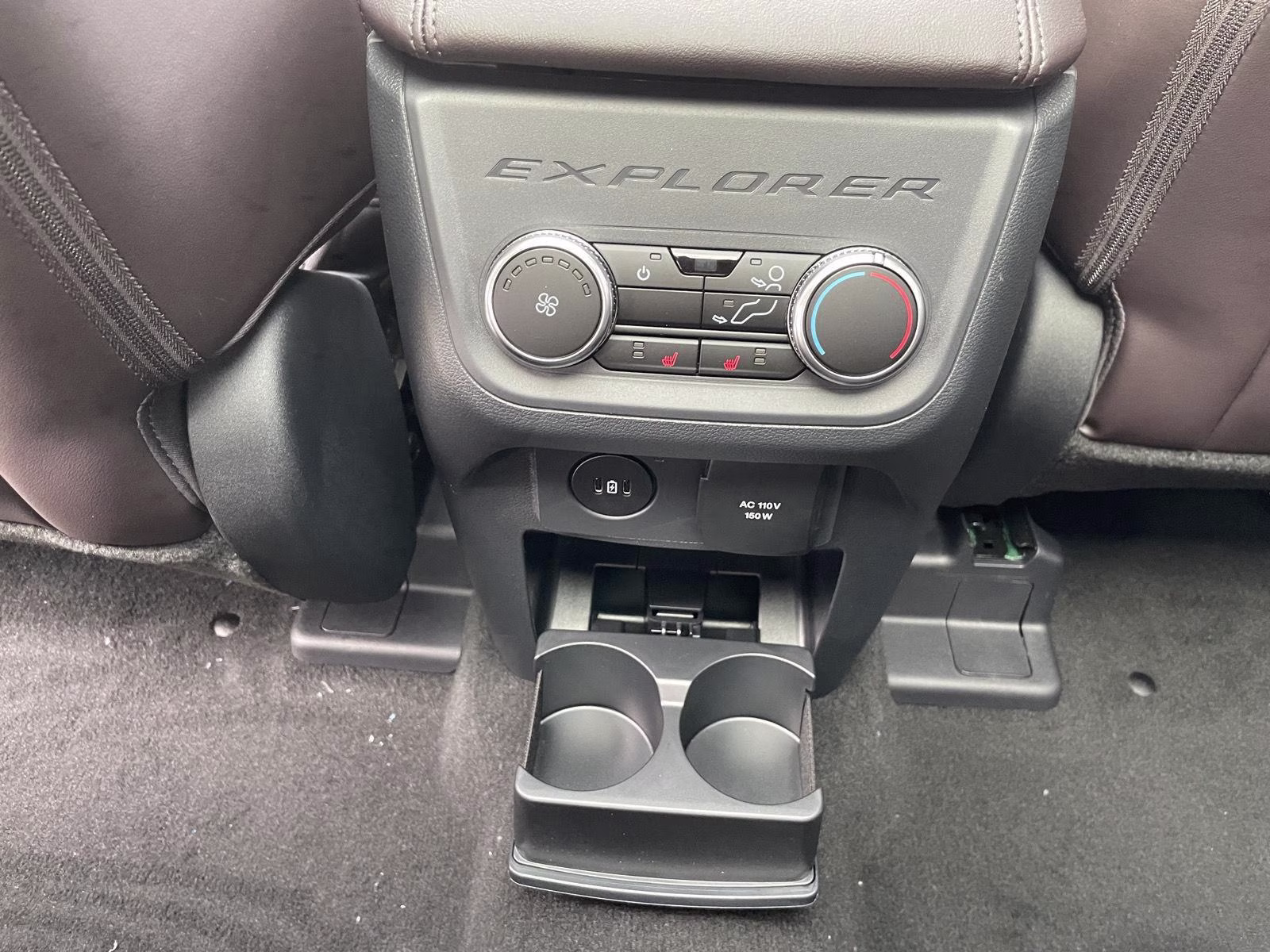2026 Agate Black Ford Explorer Platinum 4X4 SUV