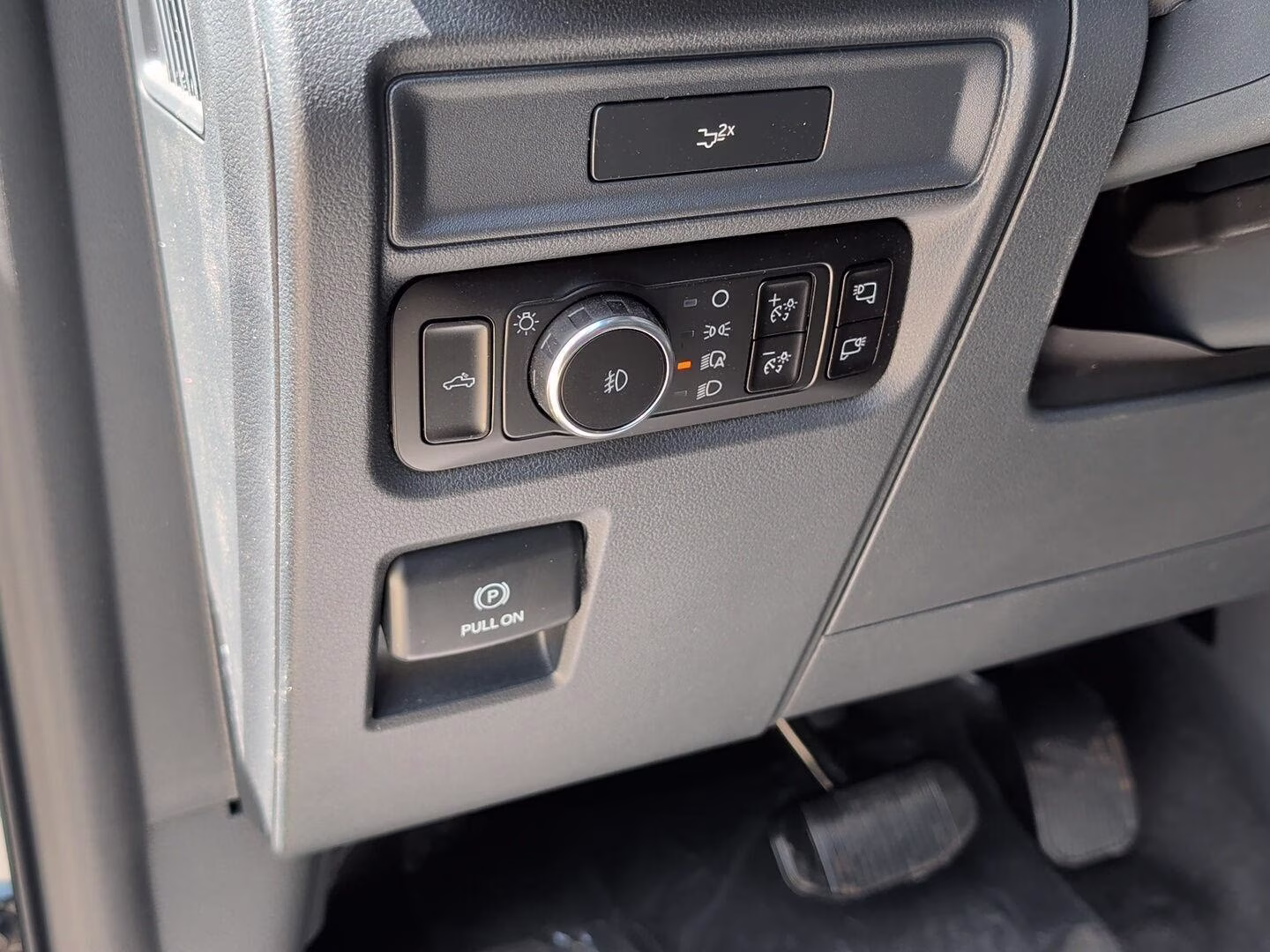2026 Avalanche Gray Ford F-150 XLT 4X4 Truck
