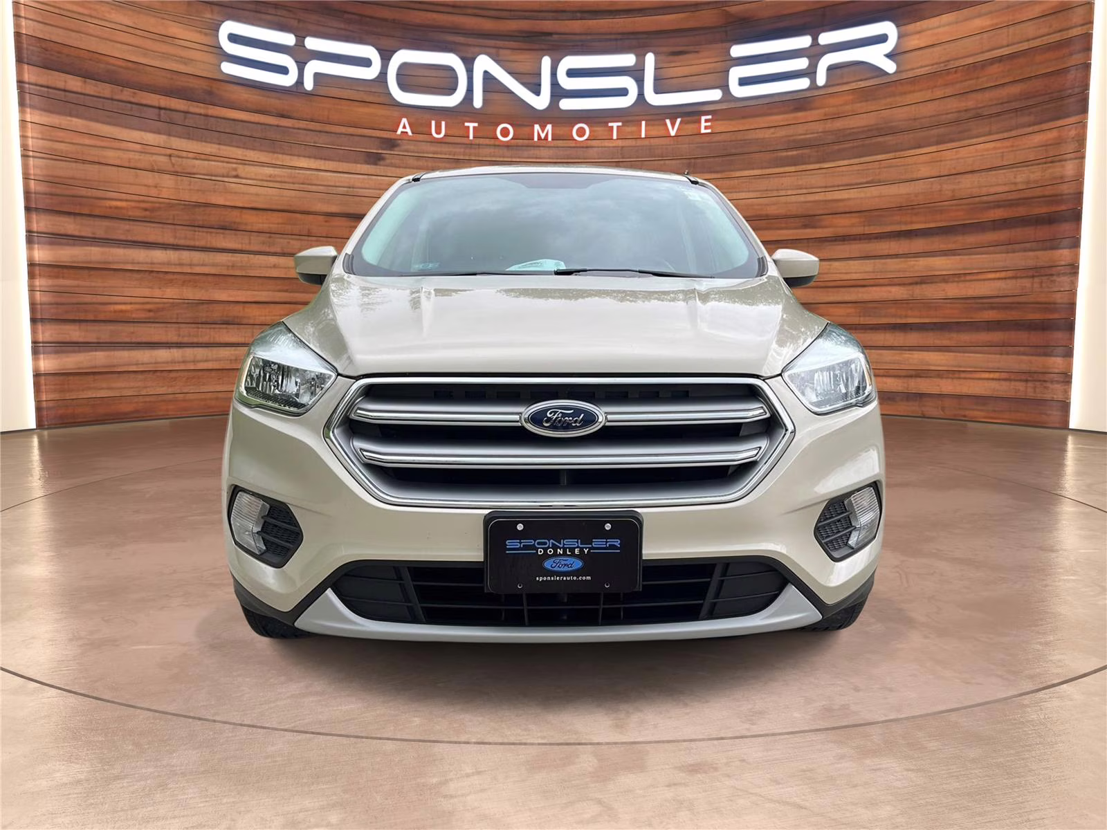 2017 White Gold Ford Escape SE 4X4 SUV