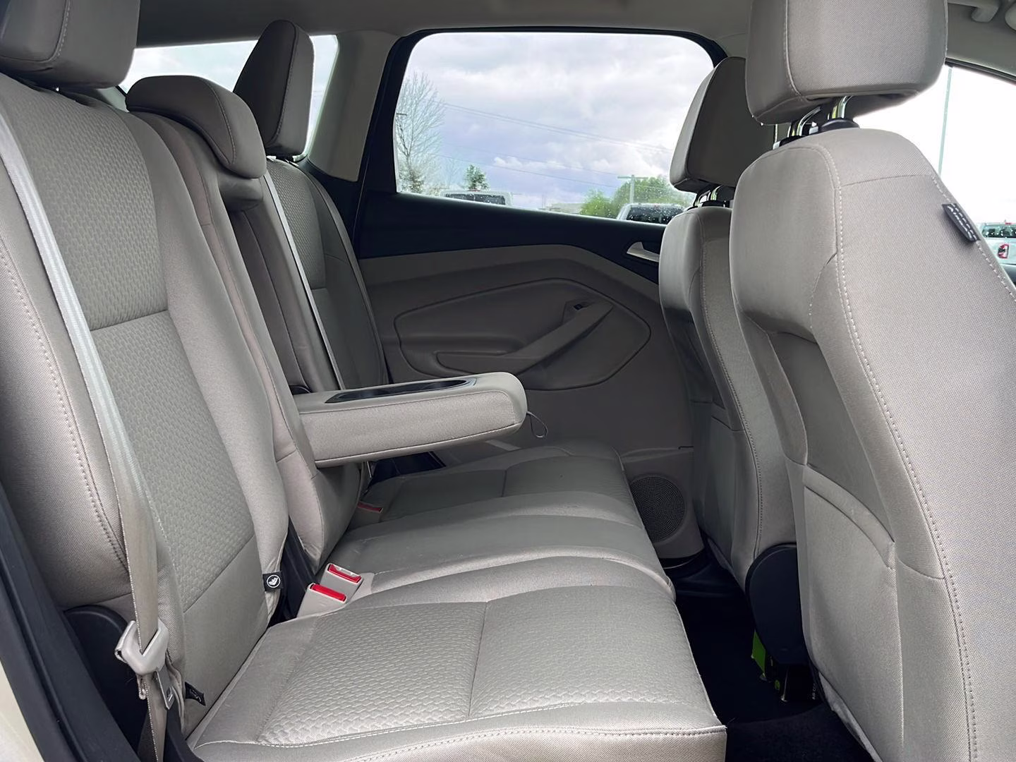 2017 White Gold Ford Escape SE 4X4 SUV