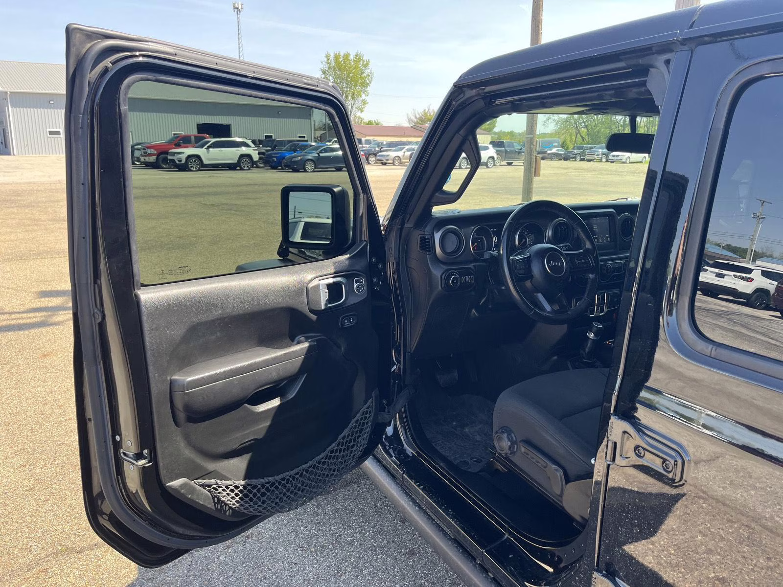 2022 Black Clearcoat Jeep Wrangler Unlimited Willys 4X4 SUV