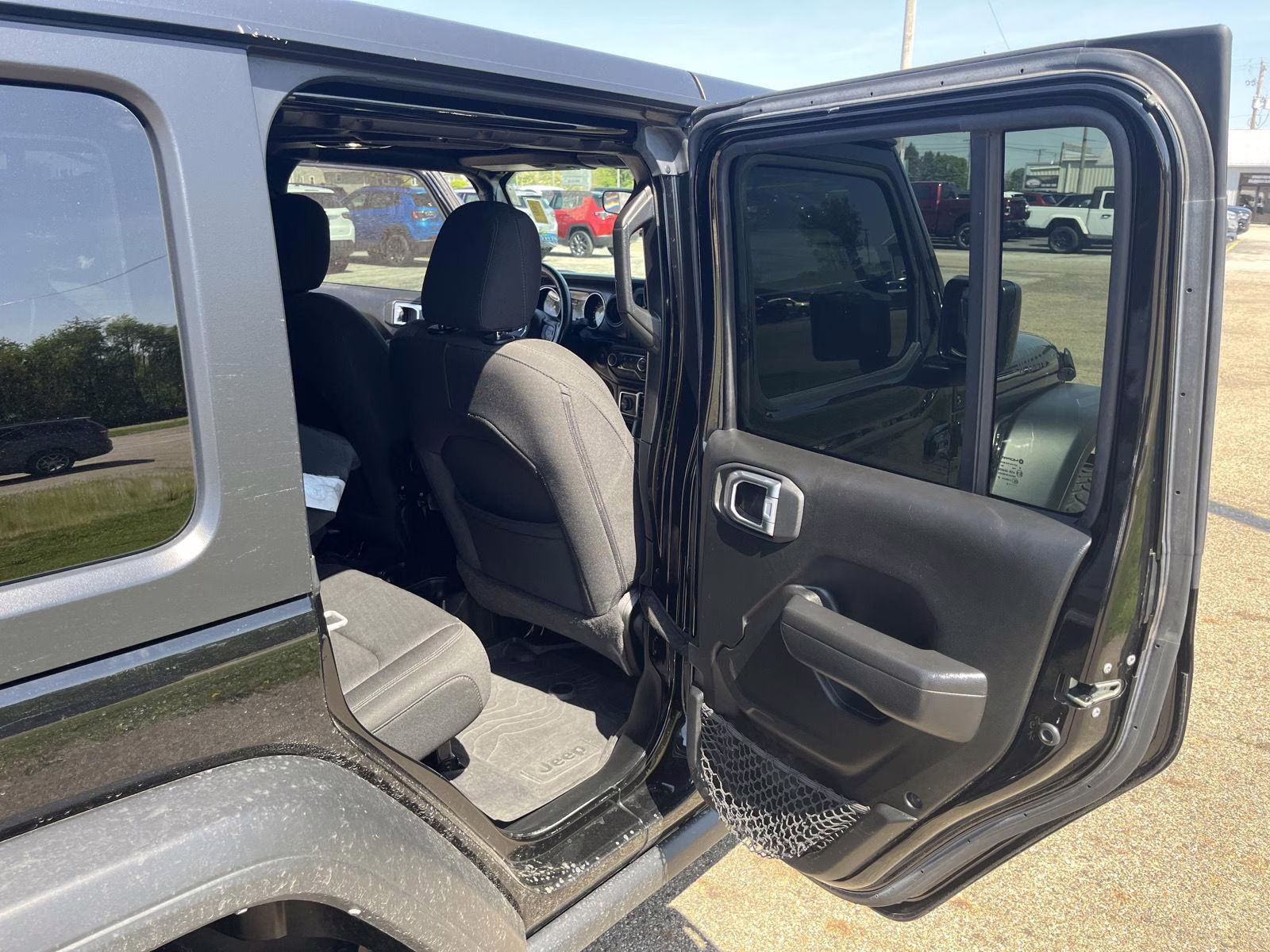 2022 Black Clearcoat Jeep Wrangler Unlimited Willys 4X4 SUV
