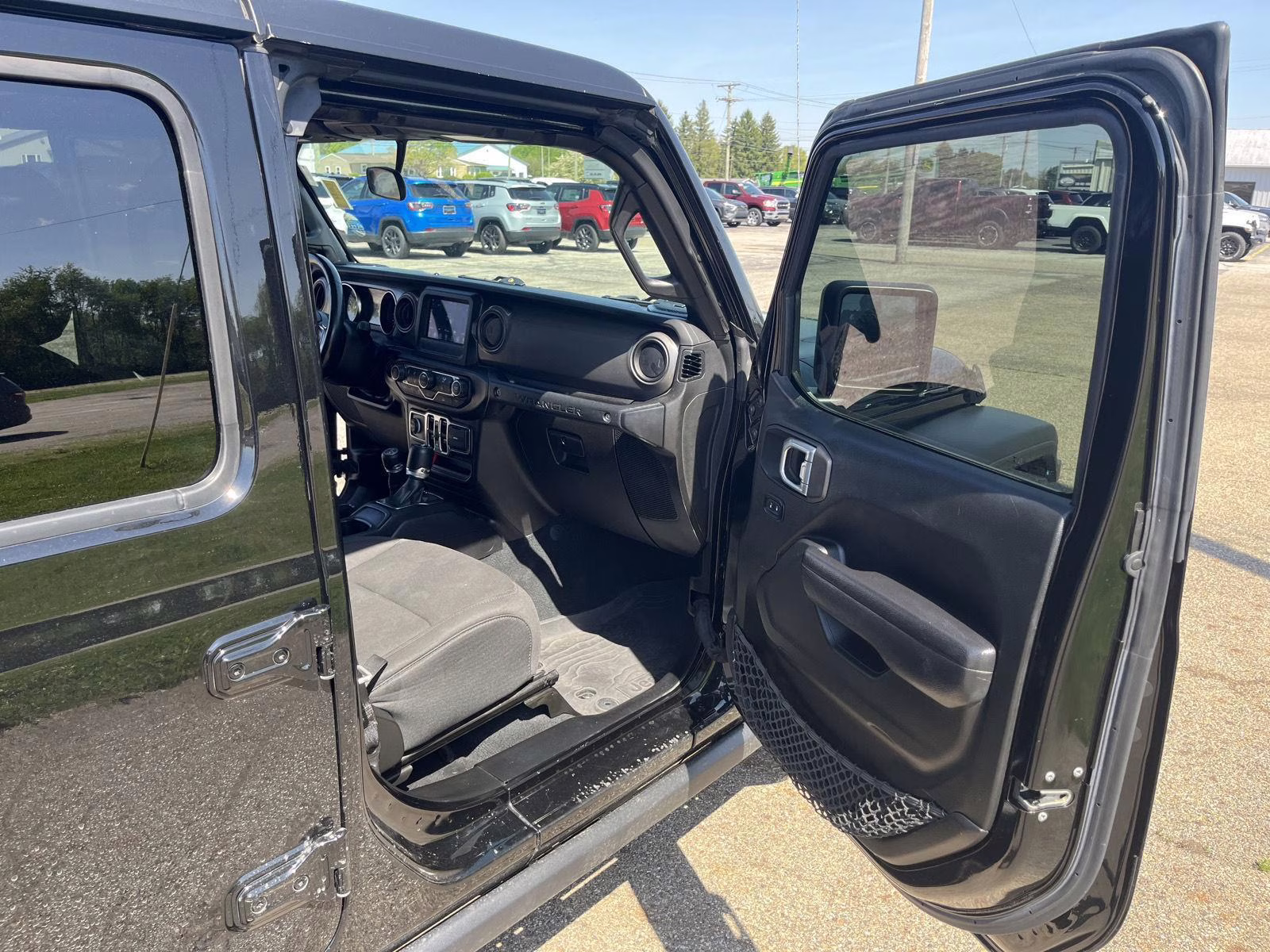 2022 Black Clearcoat Jeep Wrangler Unlimited Willys 4X4 SUV