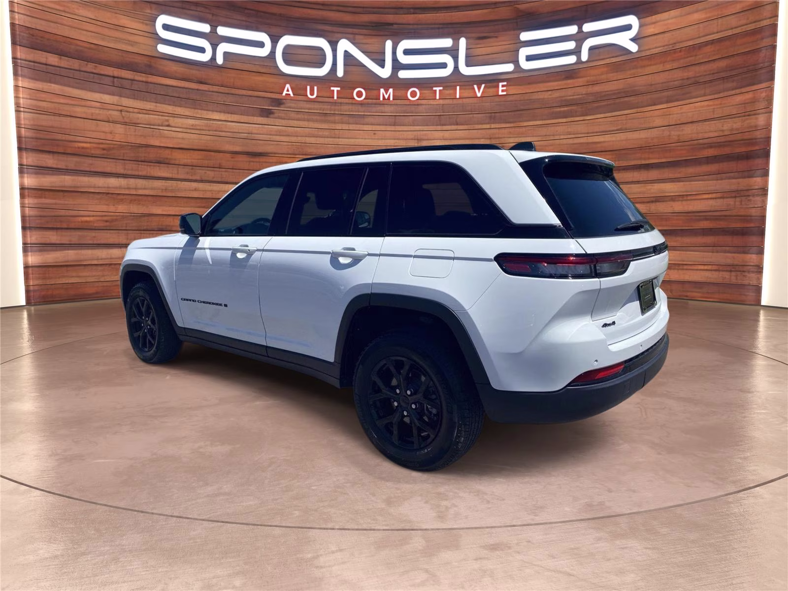 2025 Bright White Clearcoat Jeep Grand Cherokee Altitude 4X4 SUV