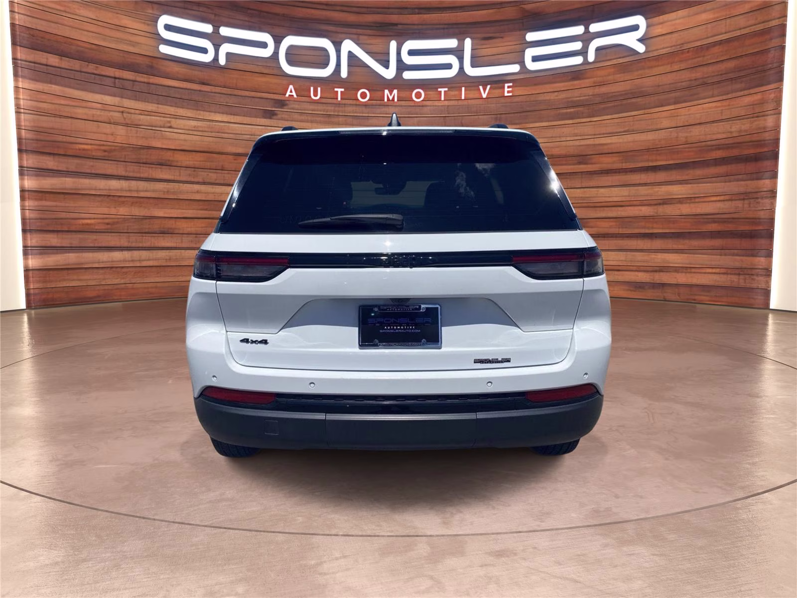 2025 Bright White Clearcoat Jeep Grand Cherokee Altitude 4X4 SUV