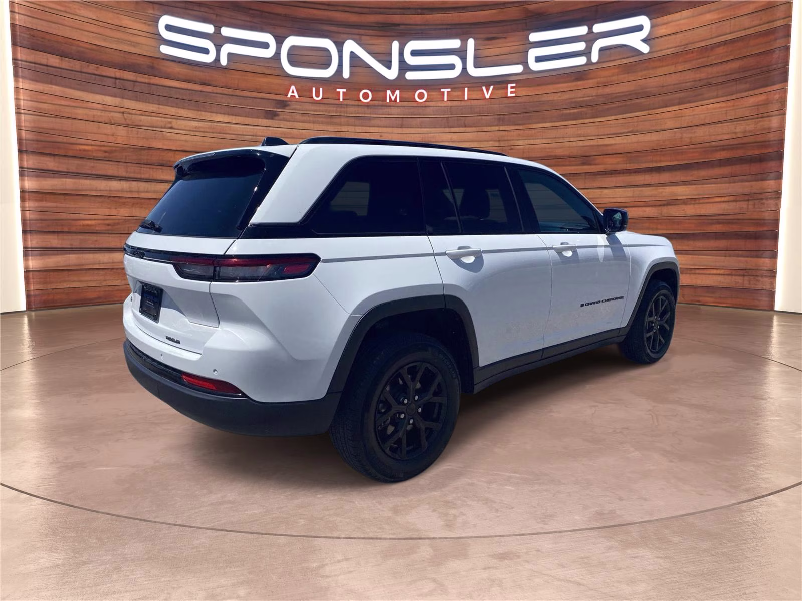 2025 Bright White Clearcoat Jeep Grand Cherokee Altitude 4X4 SUV
