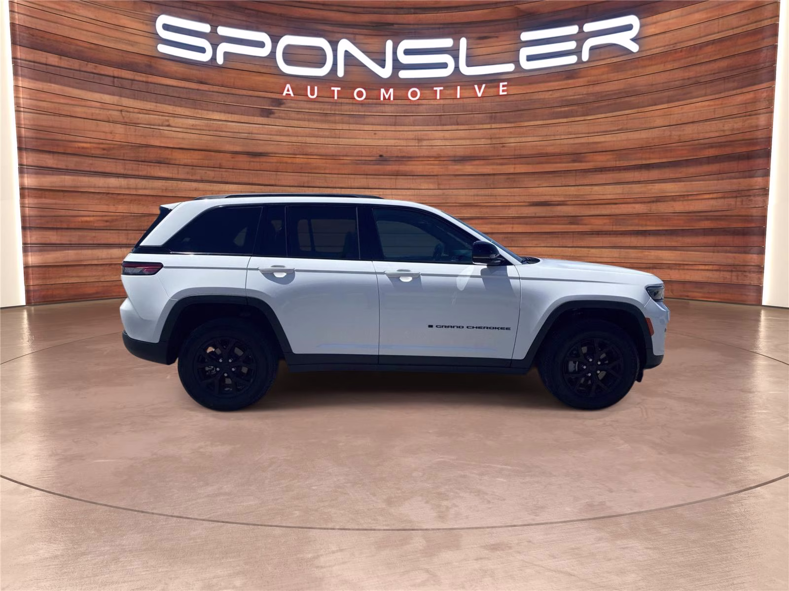 2025 Bright White Clearcoat Jeep Grand Cherokee Altitude 4X4 SUV