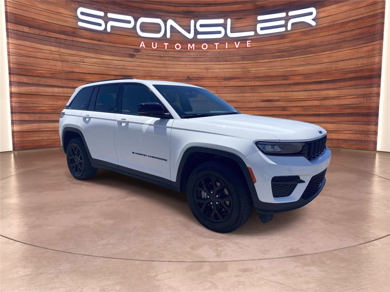 2025 Bright White Clearcoat Jeep Grand Cherokee Altitude 4X4 SUV