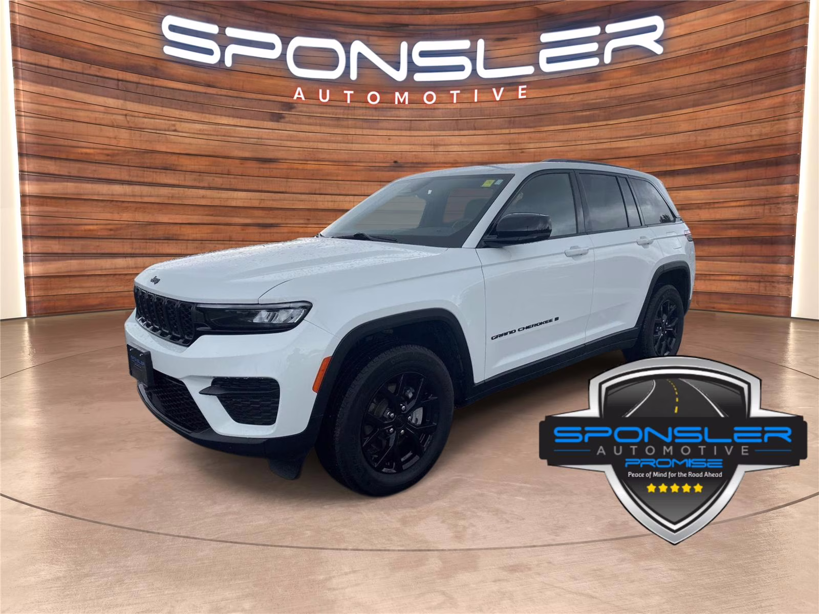 2025 Bright White Clearcoat Jeep Grand Cherokee Altitude 4X4 SUV