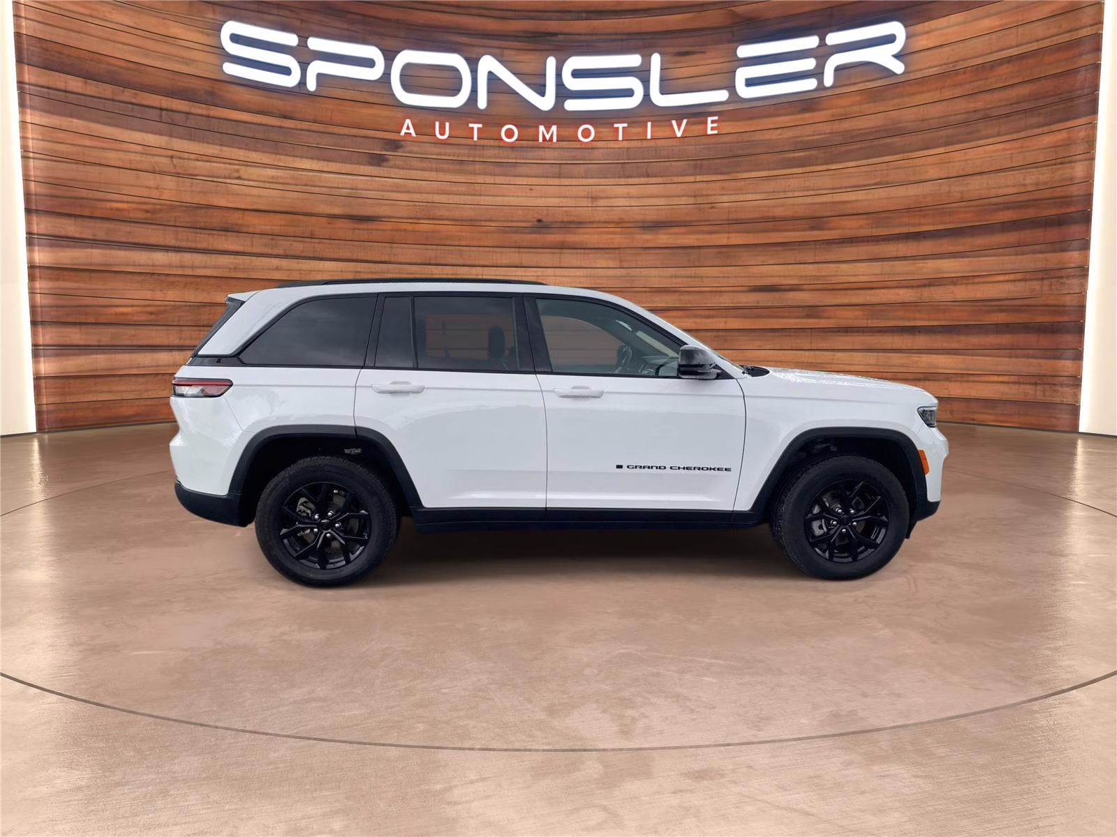 2025 Bright White Clearcoat Jeep Grand Cherokee Altitude 4X4 SUV