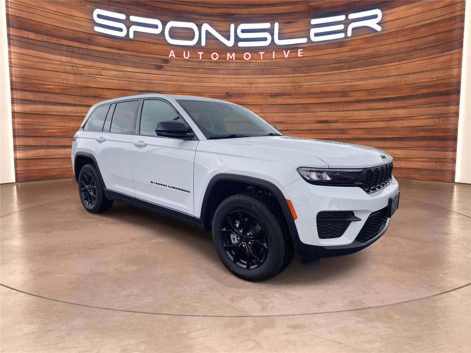 2025 Bright White Clearcoat Jeep Grand Cherokee Altitude 4X4 SUV