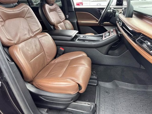 2022 Black Metallic Lincoln Aviator Reserve AWD SUV
