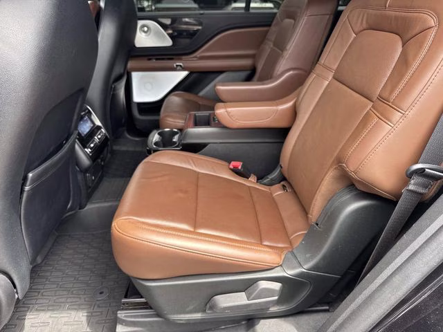 2022 Black Metallic Lincoln Aviator Reserve AWD SUV
