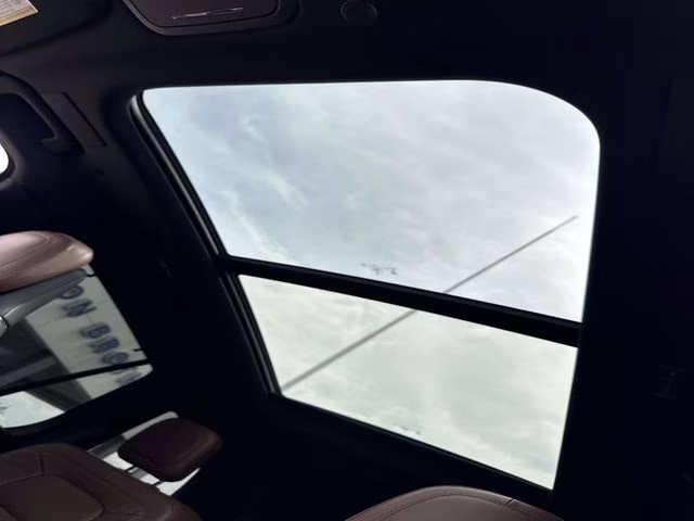 2022 Black Metallic Lincoln Aviator Reserve AWD SUV