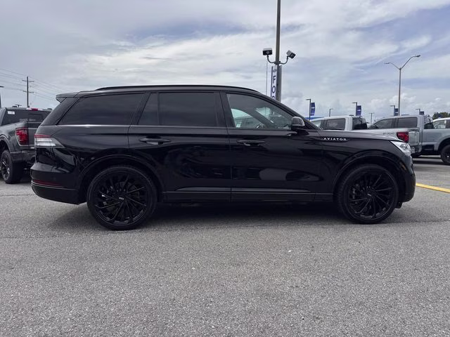 2022 Black Metallic Lincoln Aviator Reserve AWD SUV