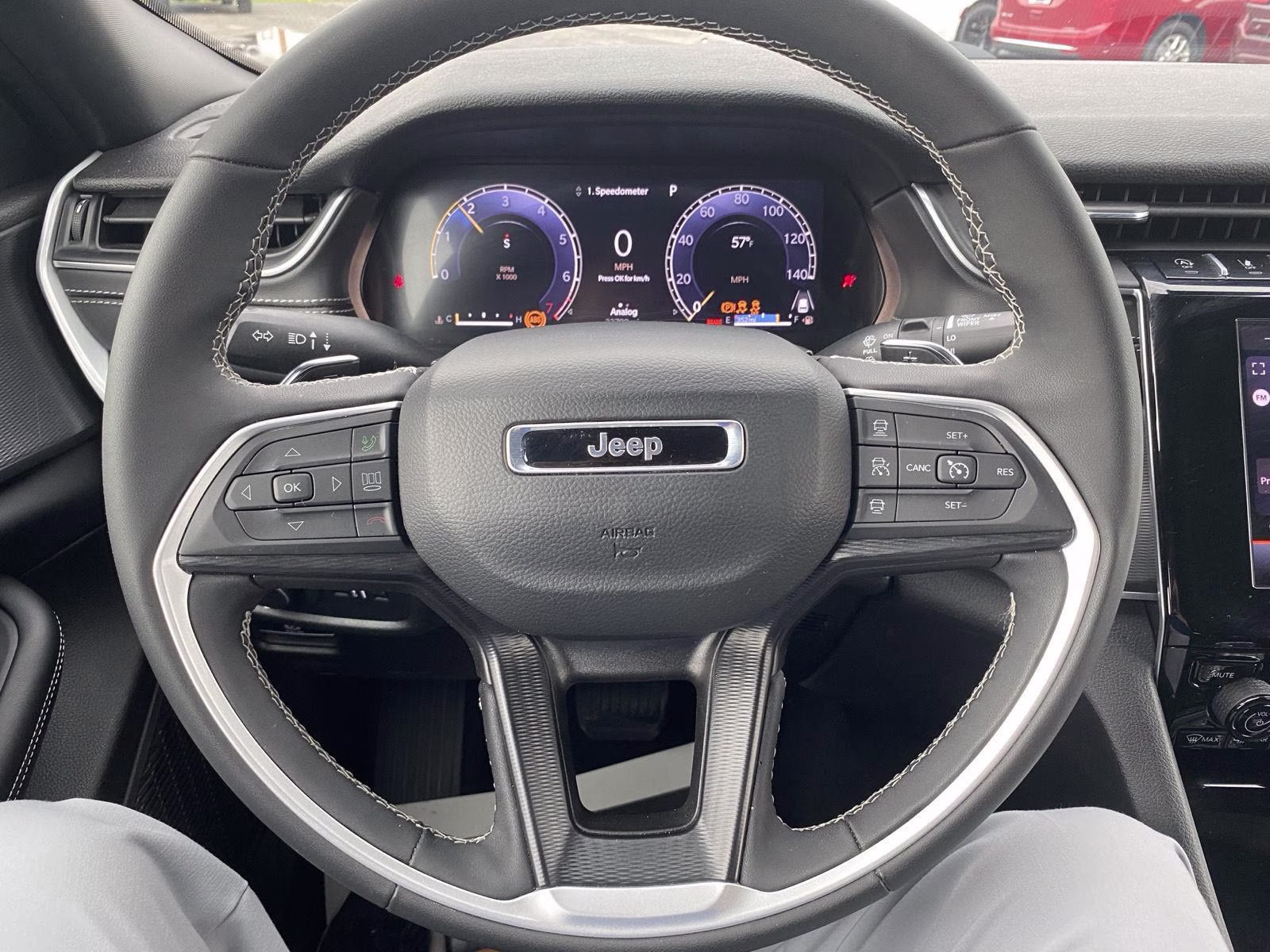 2025 Bright White Clearcoat Jeep Grand Cherokee Altitude 4X4 SUV