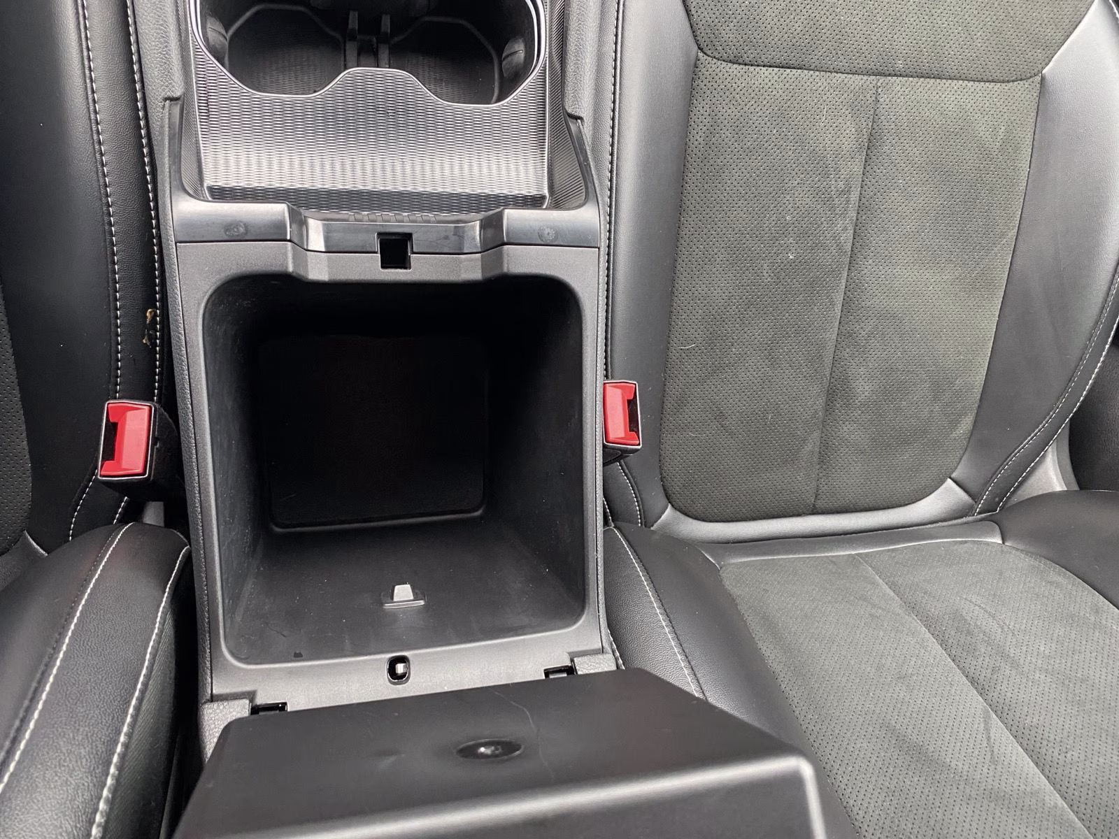 2025 Bright White Clearcoat Jeep Grand Cherokee Altitude 4X4 SUV
