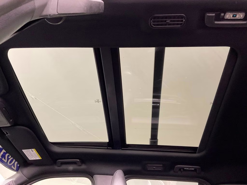 2021 Magnetic Ford Expedition XLT RWD SUV