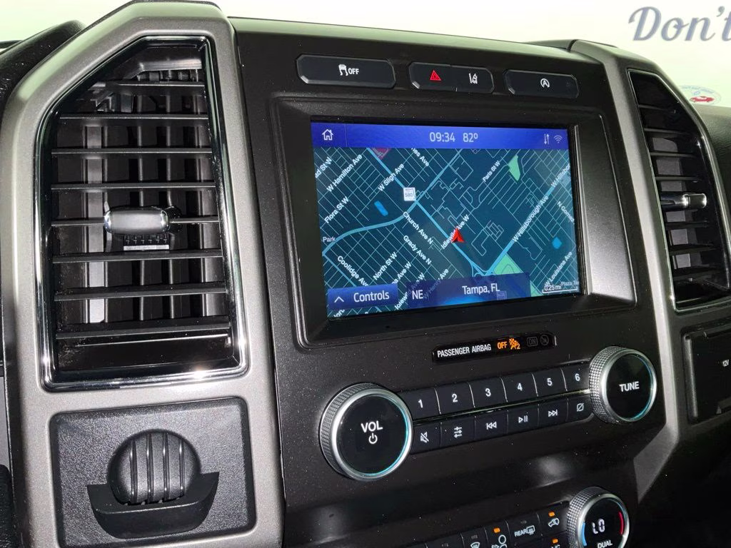2021 Magnetic Ford Expedition XLT RWD SUV