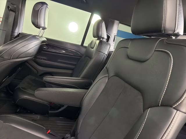 2023 Bright White Clearcoat Jeep Grand Cherokee L Altitude 4X4 SUV