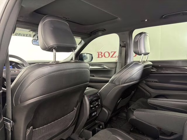 2023 Bright White Clearcoat Jeep Grand Cherokee L Altitude 4X4 SUV