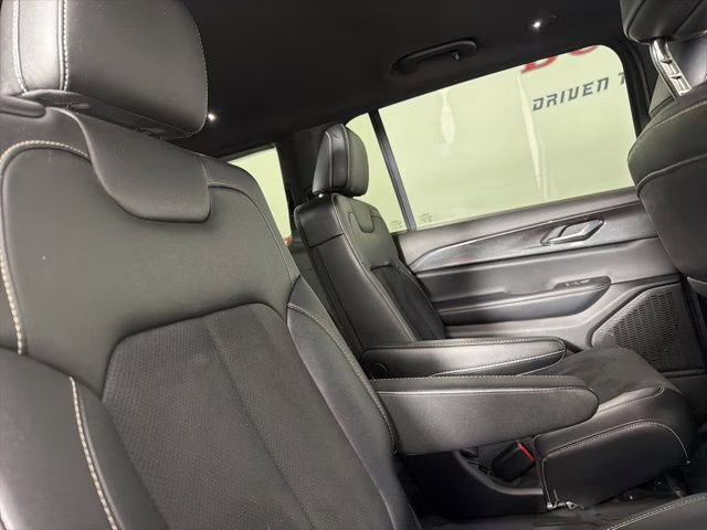 2023 Bright White Clearcoat Jeep Grand Cherokee L Altitude 4X4 SUV