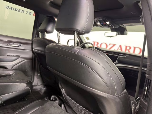 2023 Bright White Clearcoat Jeep Grand Cherokee L Altitude 4X4 SUV