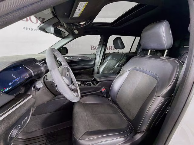 2023 Bright White Clearcoat Jeep Grand Cherokee L Altitude 4X4 SUV