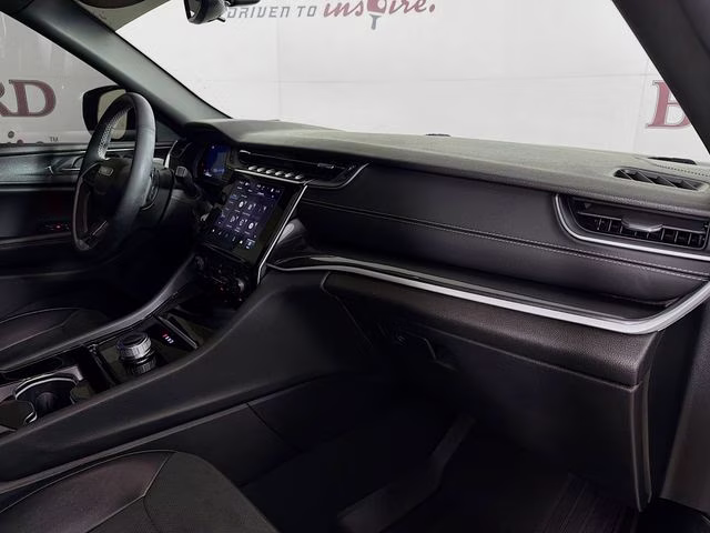 2023 Bright White Clearcoat Jeep Grand Cherokee L Altitude 4X4 SUV