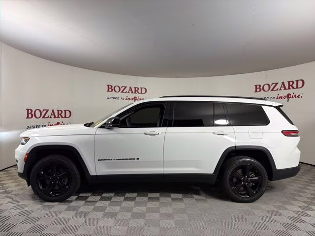 2023 Bright White Clearcoat Jeep Grand Cherokee L Altitude 4X4 SUV