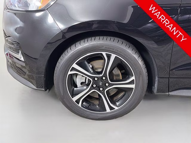 2022 Black Metallic Ford Edge ST AWD SUV