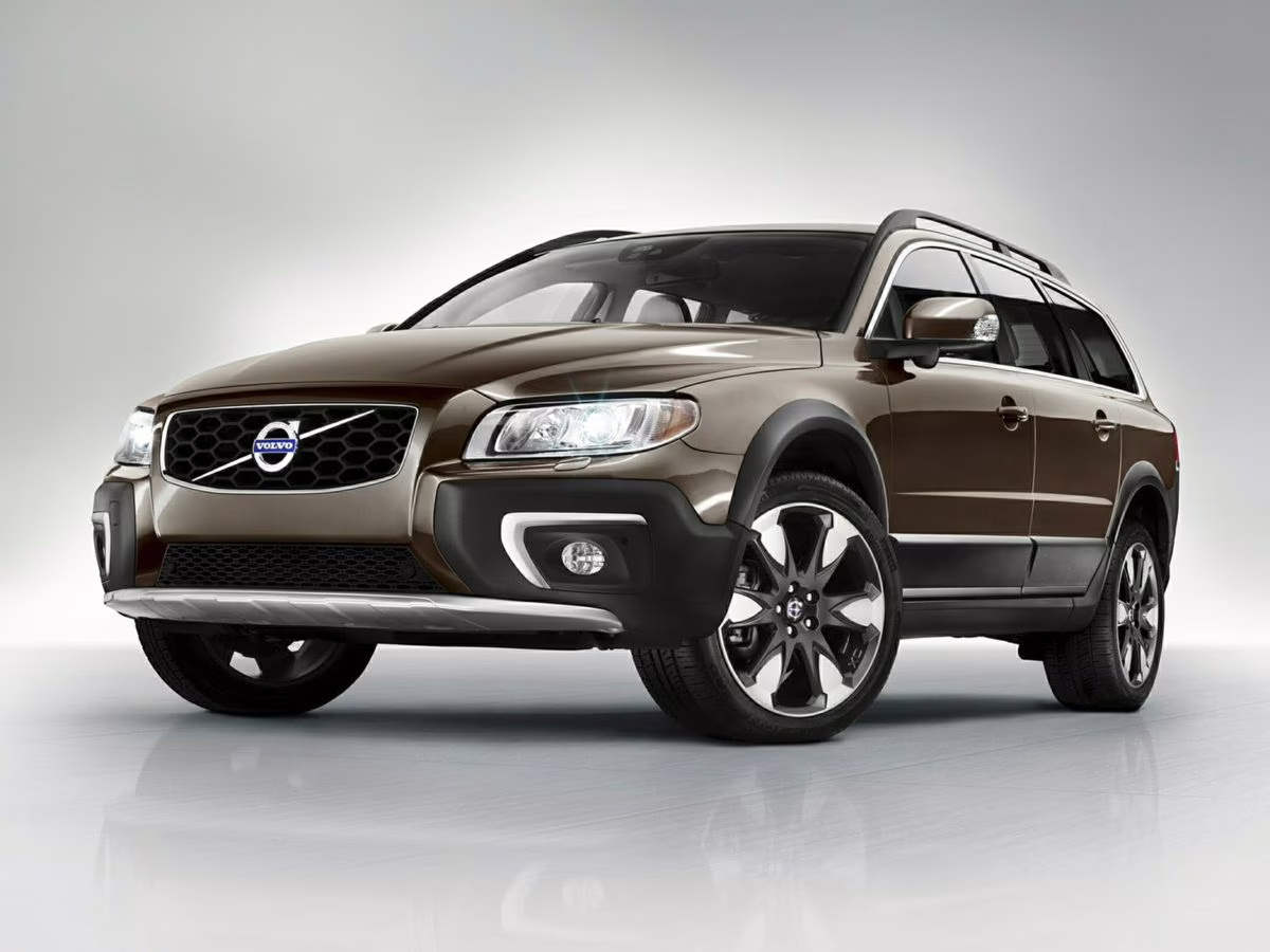 2015 Silver Volvo XC70 T5 Premier FWD Crossover