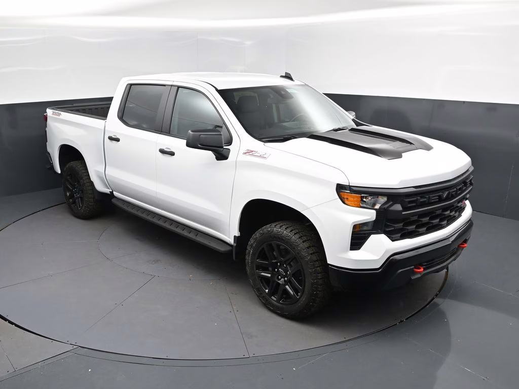 2026 Summit White Chevrolet Silverado 1500 Custom Trail Boss 4X4 Truck