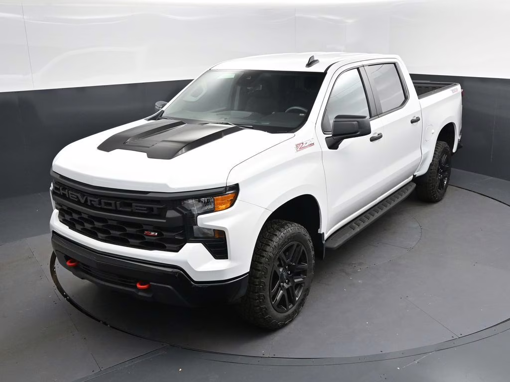 2026 Summit White Chevrolet Silverado 1500 Custom Trail Boss 4X4 Truck