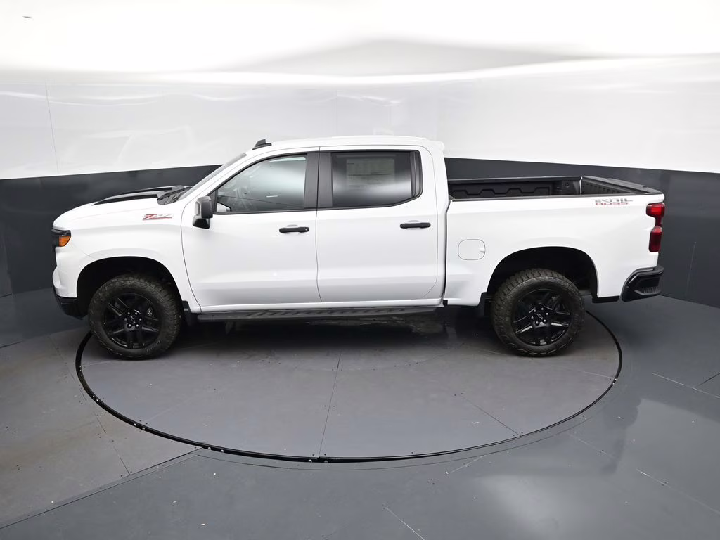 2026 Summit White Chevrolet Silverado 1500 Custom Trail Boss 4X4 Truck