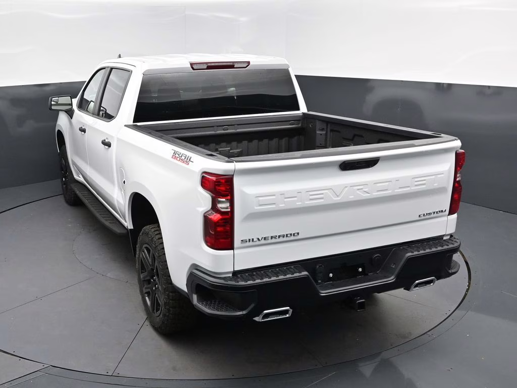 2026 Summit White Chevrolet Silverado 1500 Custom Trail Boss 4X4 Truck