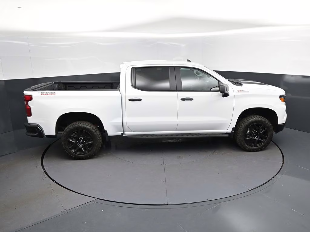2026 Summit White Chevrolet Silverado 1500 Custom Trail Boss 4X4 Truck