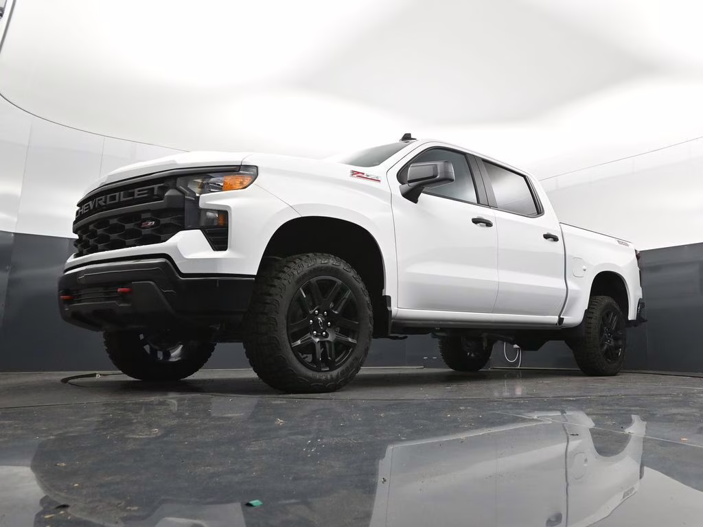 2026 Summit White Chevrolet Silverado 1500 Custom Trail Boss 4X4 Truck