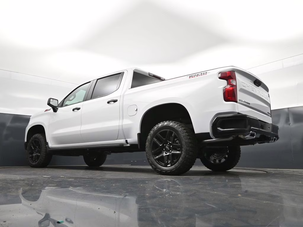 2026 Summit White Chevrolet Silverado 1500 Custom Trail Boss 4X4 Truck