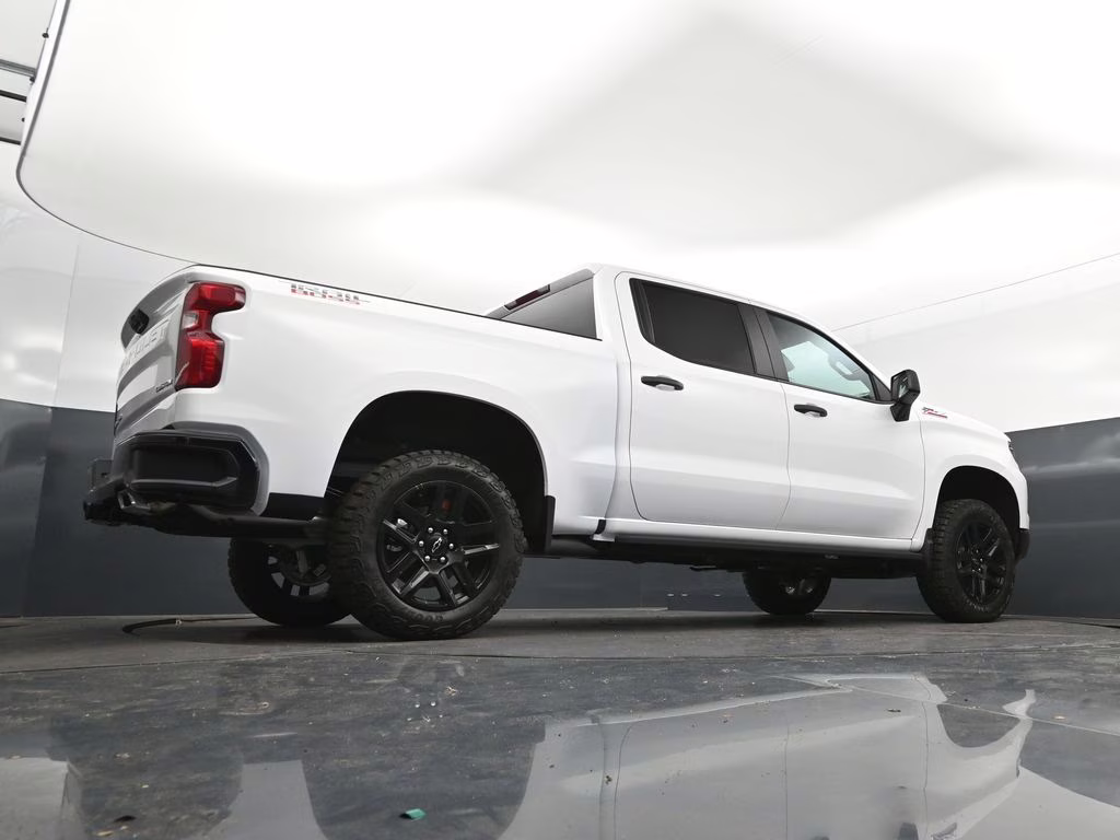 2026 Summit White Chevrolet Silverado 1500 Custom Trail Boss 4X4 Truck