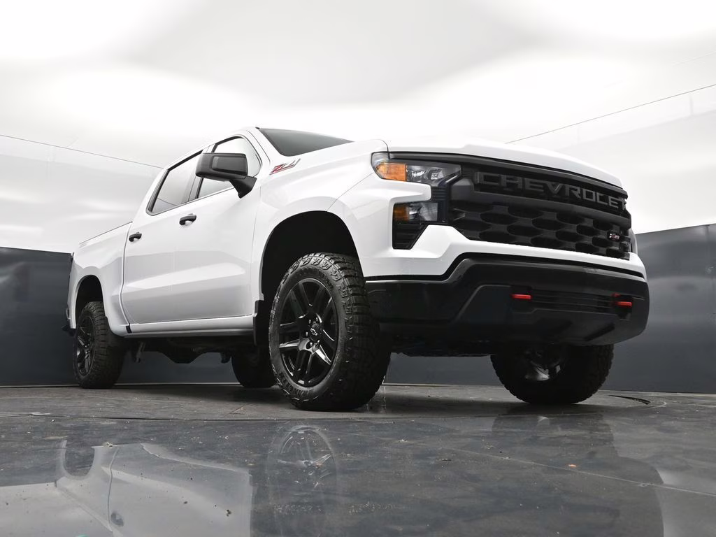 2026 Summit White Chevrolet Silverado 1500 Custom Trail Boss 4X4 Truck