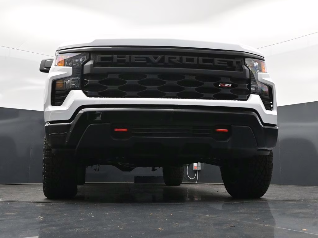 2026 Summit White Chevrolet Silverado 1500 Custom Trail Boss 4X4 Truck